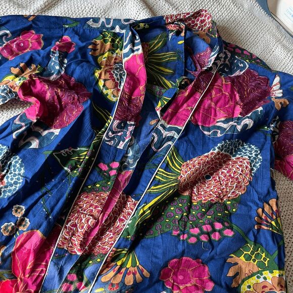 Vintage Lightweight Cotton Robe – Bold Floral Print, Belted Kimono Style - Picture 8 of 10